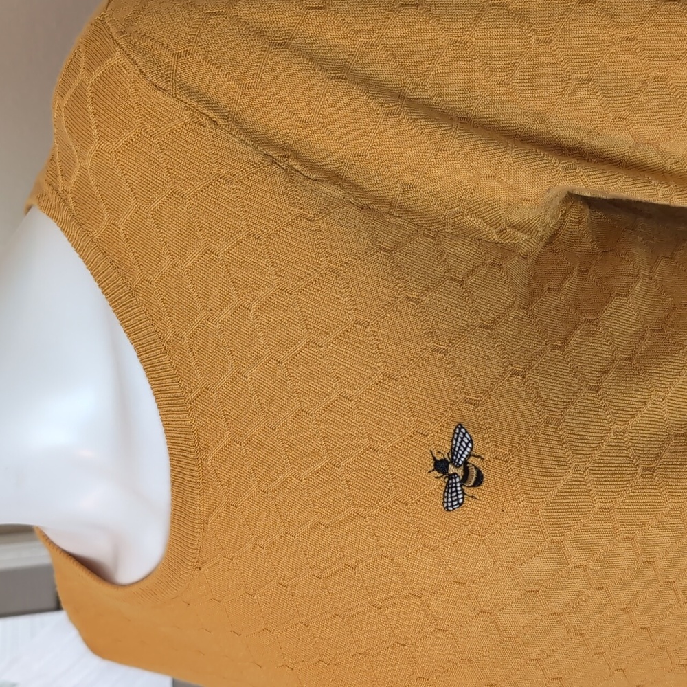 Bright and Beautiful EUC Honeybee Cropped Golden Lightweight Sweater 3/4 Sleeve - Picture 2 of 11